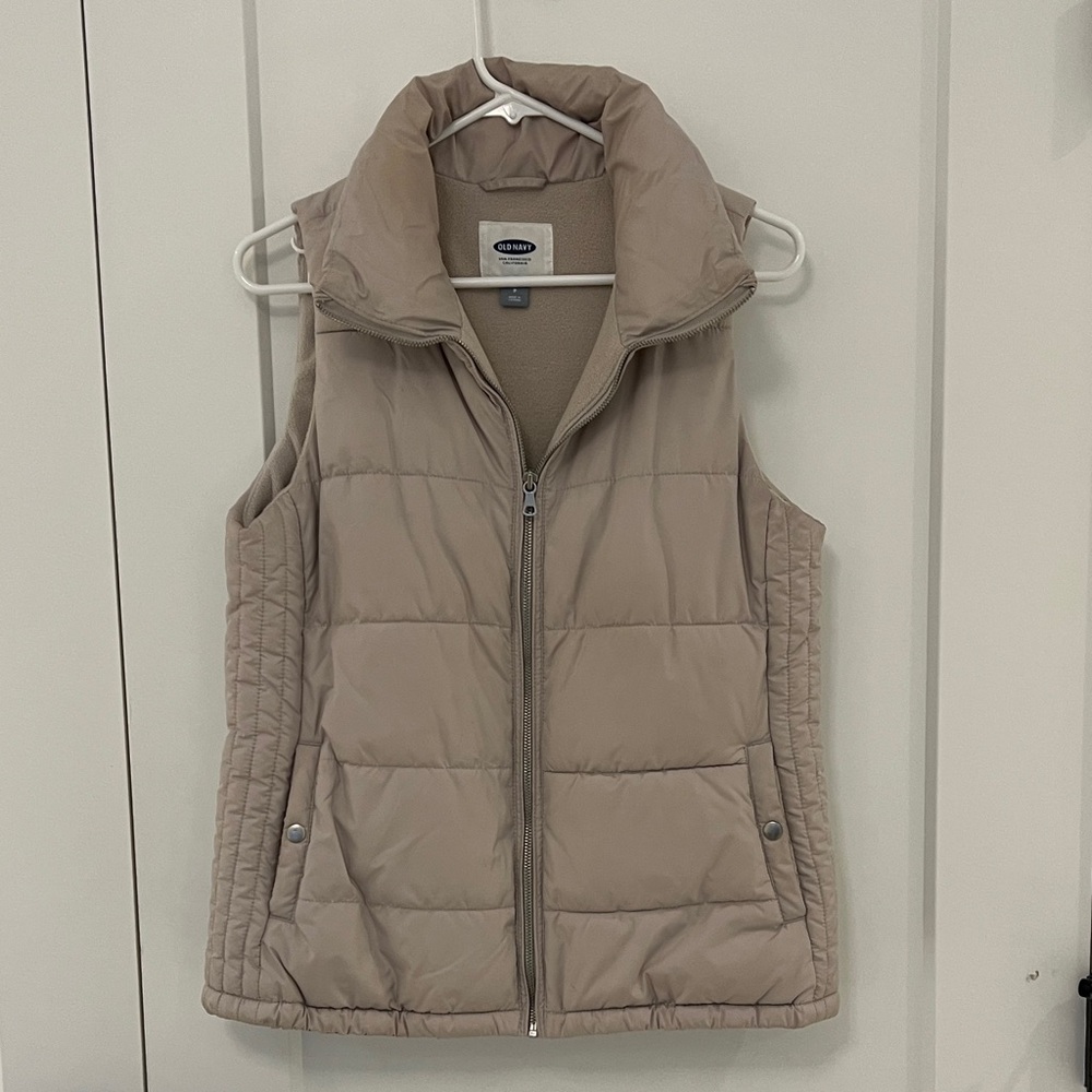 Old Navy Women's Beige Quilted Vest